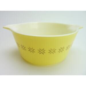 Vintage Pyrex Town and Country Yellow Casserole Dish 474 – B 1.5 Quart No Lid